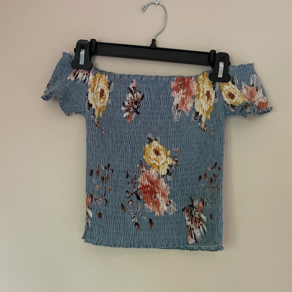 Blue floral top